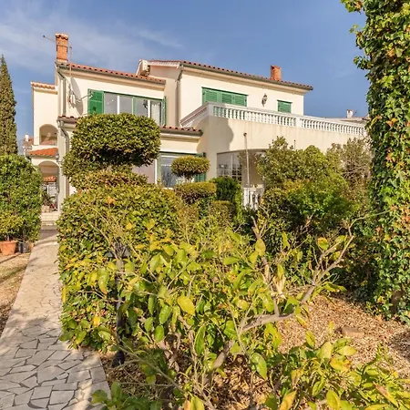 Apartments By The Sea Barbat, Rab - 3203 *